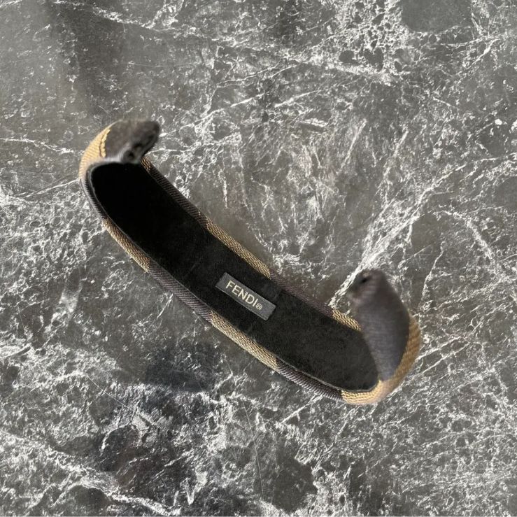  FENDI フェンディ カチューシャ ペカン 太め ヴィンテージ ヘアアクセサリー ヘアバンド カチューシャ ヘアアクセサリー