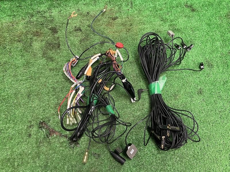 カーナビゲーション BLUETOOTH フルセグ SDカード 地図年式2016年 パナソニック CN-F1D