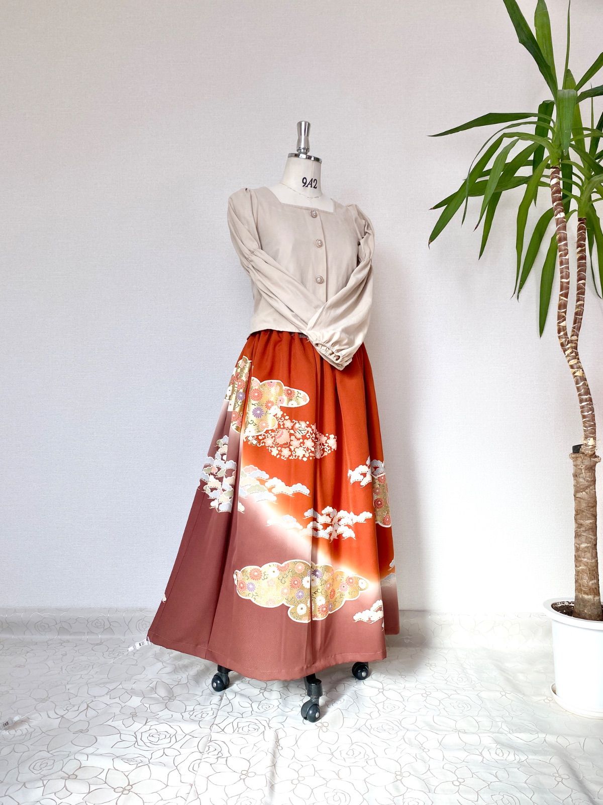 大人 着物スカート ふくよかさん用~4L 着物リメイクウエストゴムロングスカート大きいサイズフリーサイズ みハンドメイドNO.5827