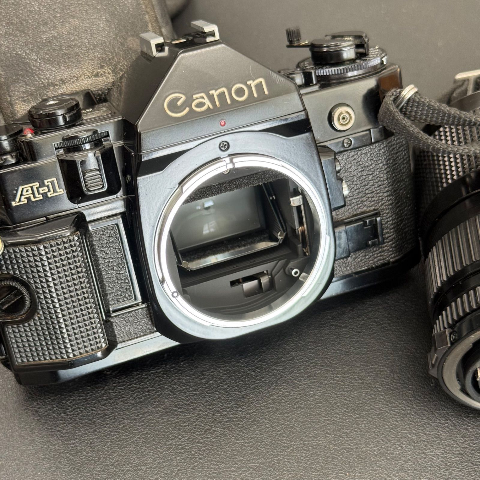 Canon A-1 ZOOM LENS FD 35-70mm 1:4 一眼レフフィルムカメラ