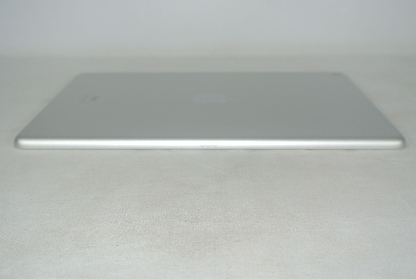 タブレット Apple iPad 10.2インチ 第7世代 Wi-Fi 32GB 2019年秋モデル MW752J/A [シルバー] 展示美品/激安
