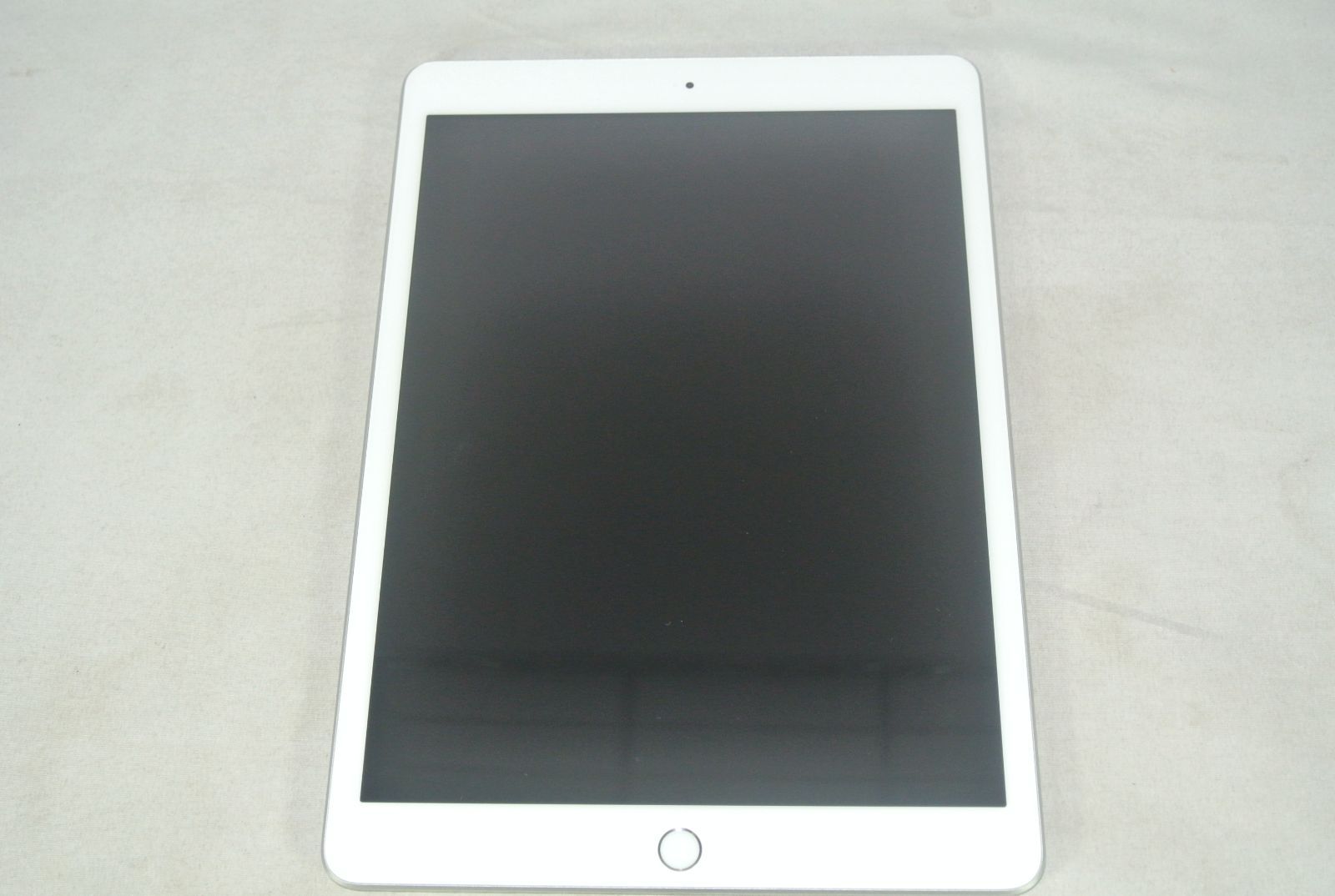 タブレット Apple iPad 10.2インチ 第7世代 Wi-Fi 32GB 2019年秋モデル MW752J/A [シルバー] 展示美品/激安