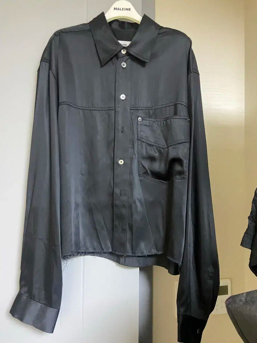 HALEINE９ アレンヌ クロップド シャツ ブラック ２サイズ