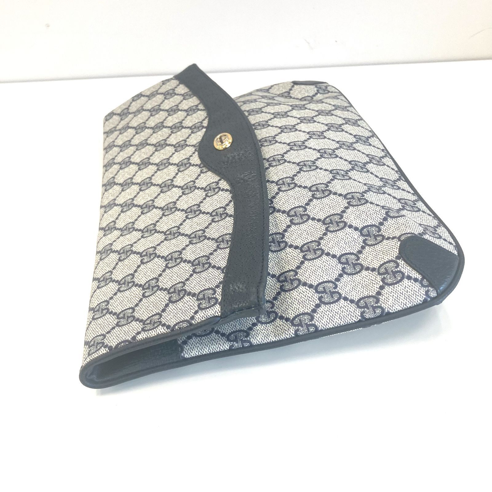 クラッチバッグ