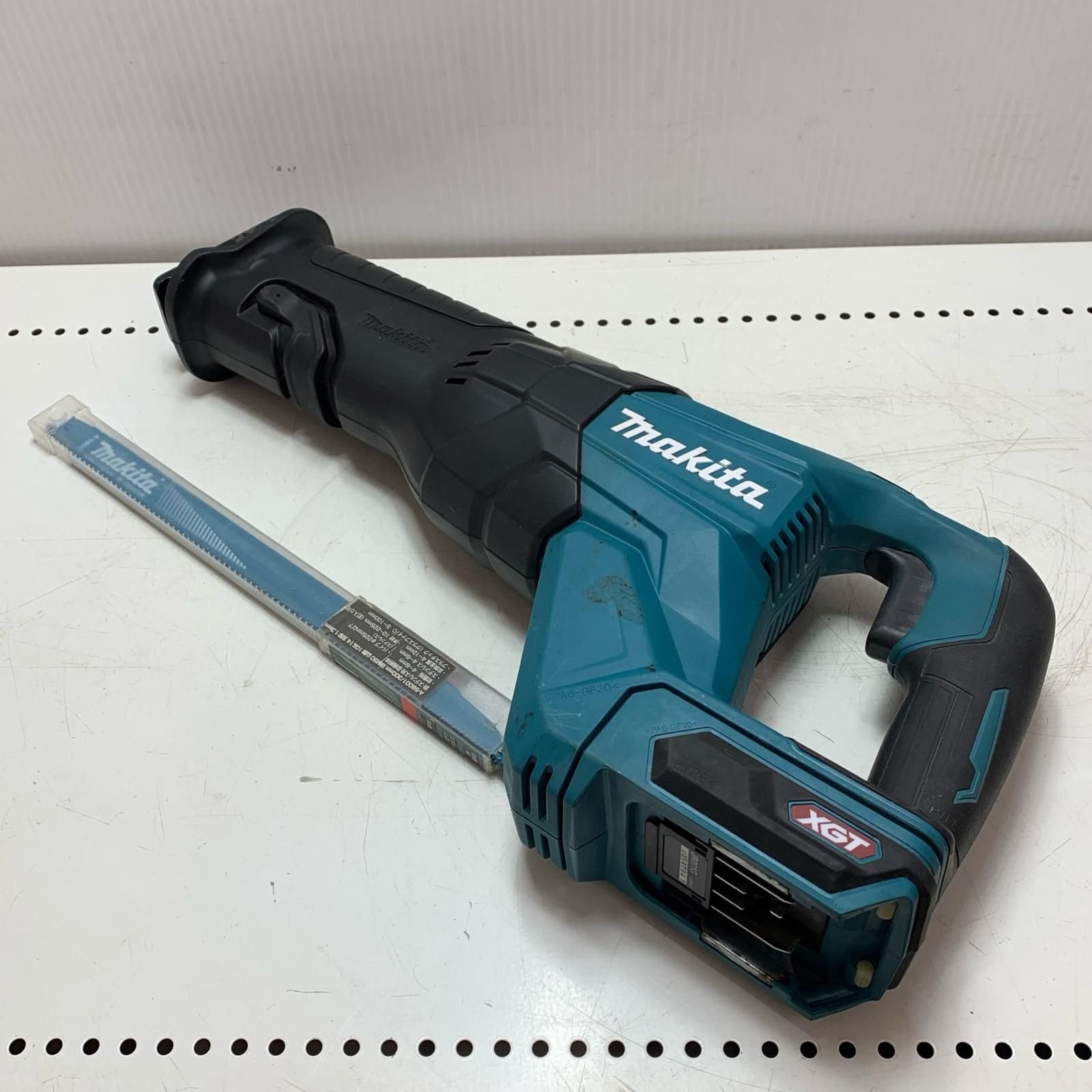 MAKITA マキタ 充電式レシプロソー JR001G
