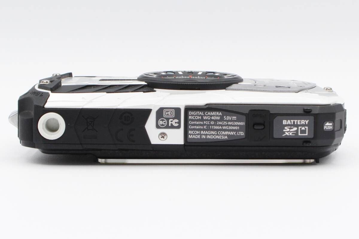 40 コンパクトデジタルカメラ