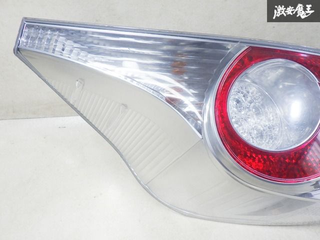 アクア NHP10 左テールランプ・テールライト S スタンレー 52-252