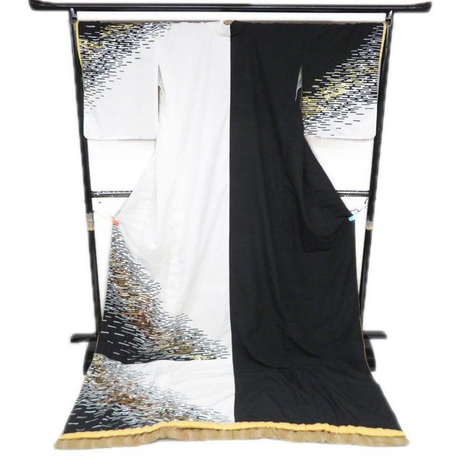 引き摺り 引摺り 引きずり 舞台衣装 着物 ポリエステル 霞模様 白色 黒色 金 身丈231cm 裄70.5cm きもの北條 A1293-12