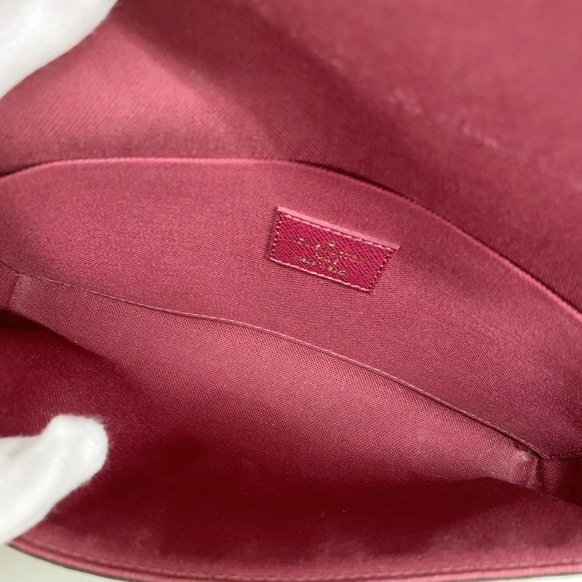 ルイヴィトン ショルダーウォレット