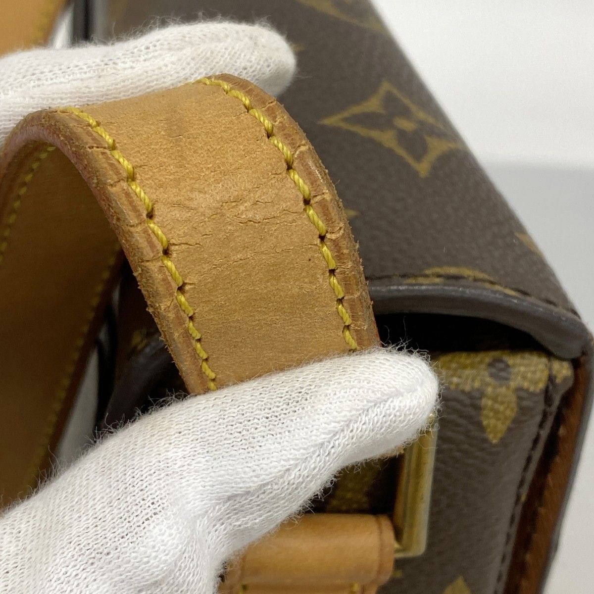 ショルダーバッグ