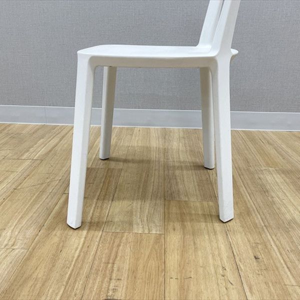 ミーティングチェア 肘無 トゥー カド W470 ホワイト MARWIL-DEMENAGEMENTS_CH