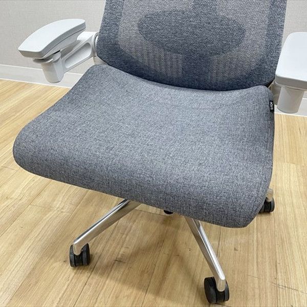  イトーキ アクト ハイバック アルミミラー脚 ランバサポート付 オフィスチェア 肘付 ダークグレーT 大型チェア オフィスチェア ワークチェア 椅子 チェア