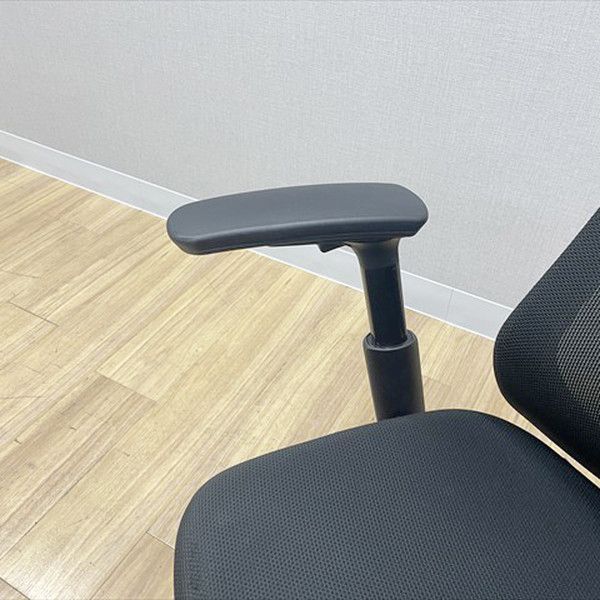 フルーエント オフィスチェア