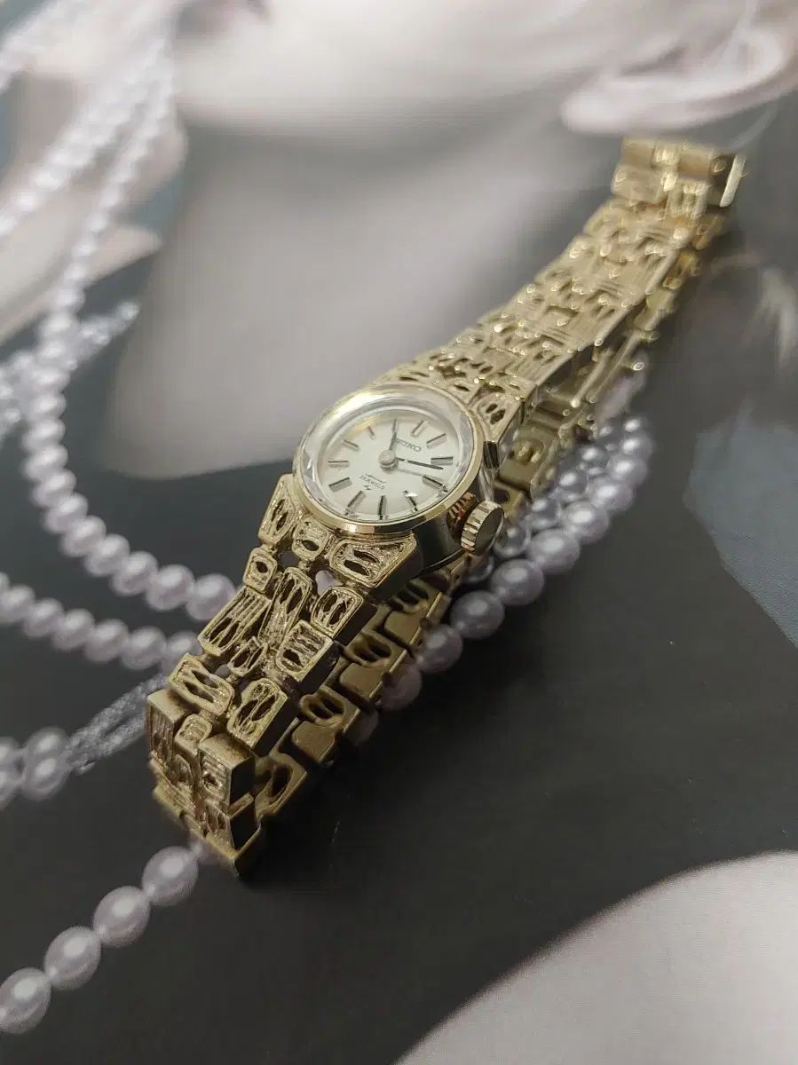 SEIKOヴィンテージ 手巻き GOLD フィールド ゴールド 金装 レディース 時計