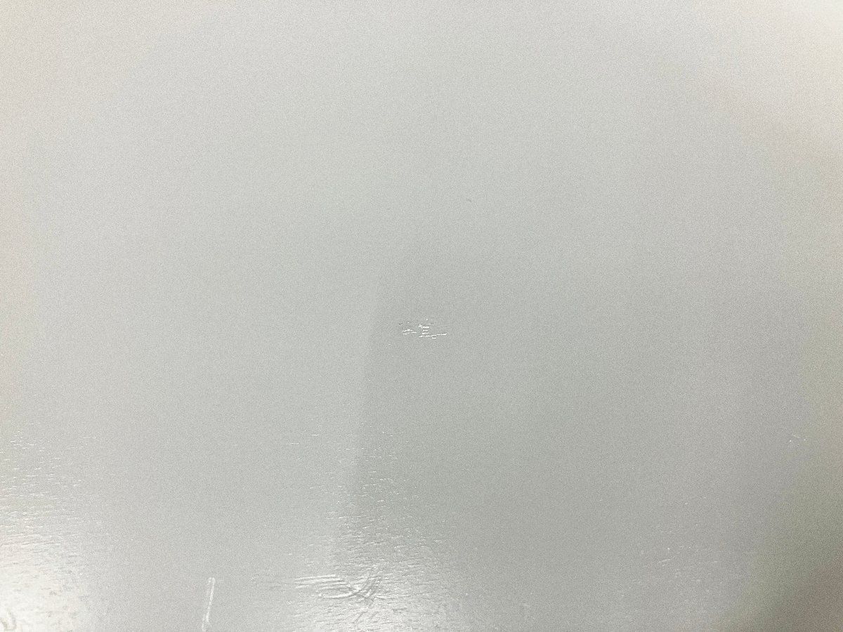 グレーラッカー