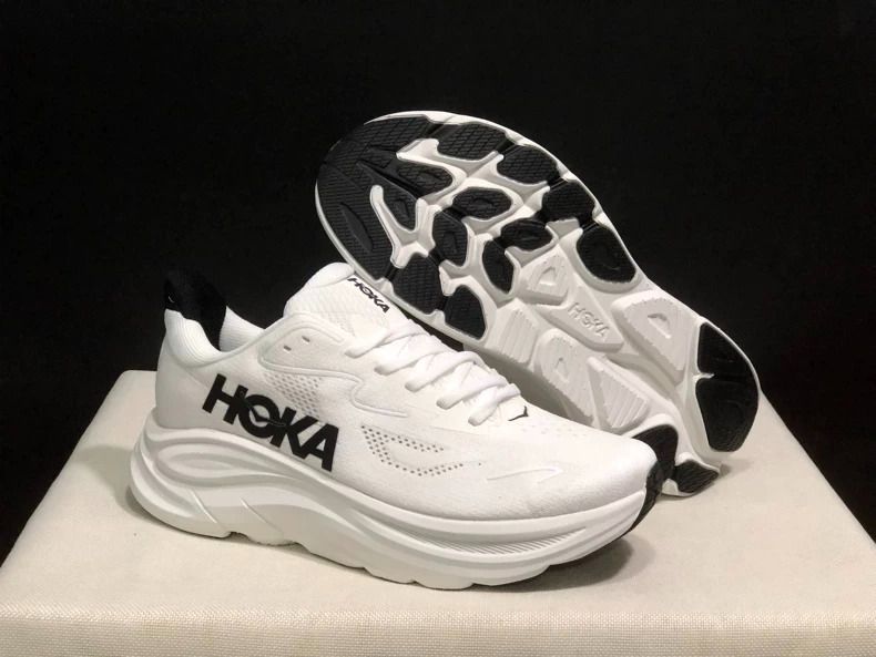 HOKA ONE