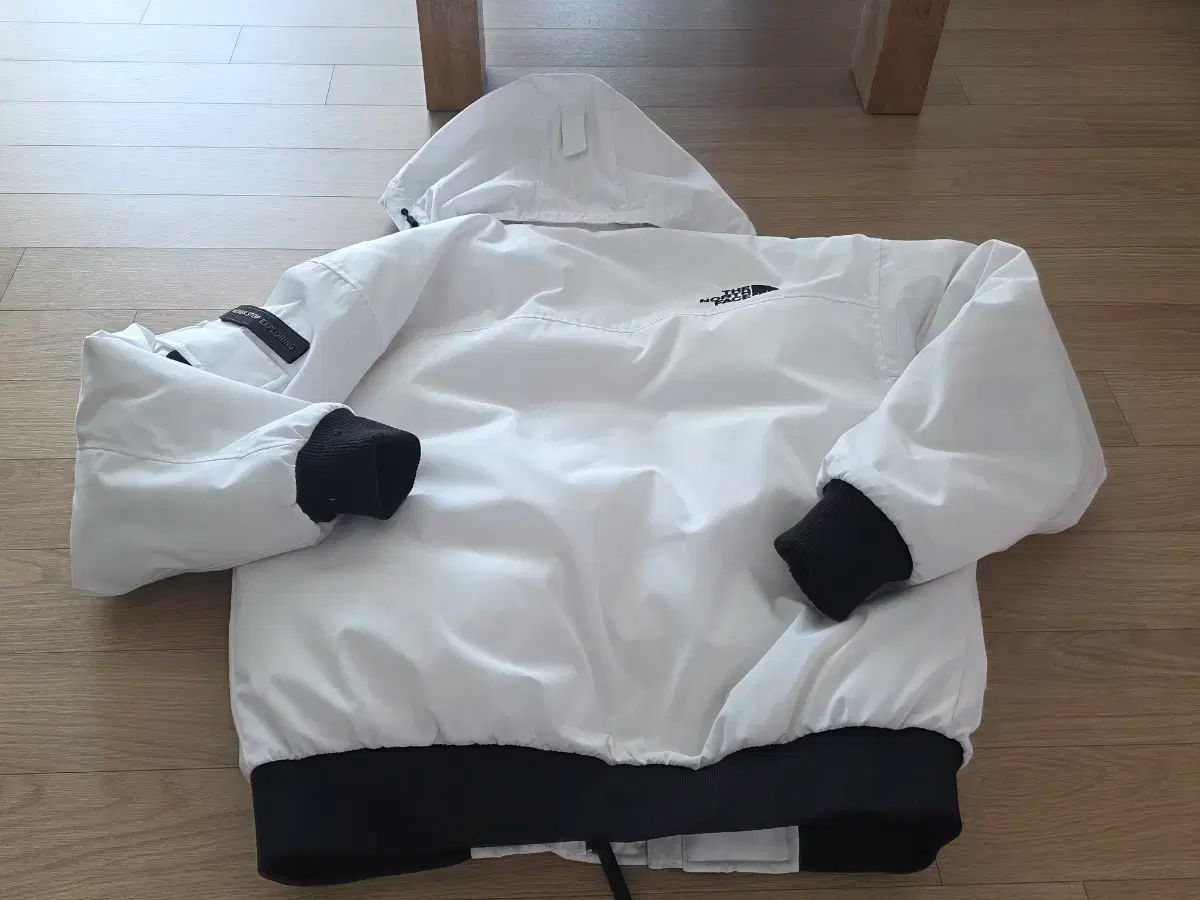 THE NORTH FACE ザノースフェイス 白 ダウン