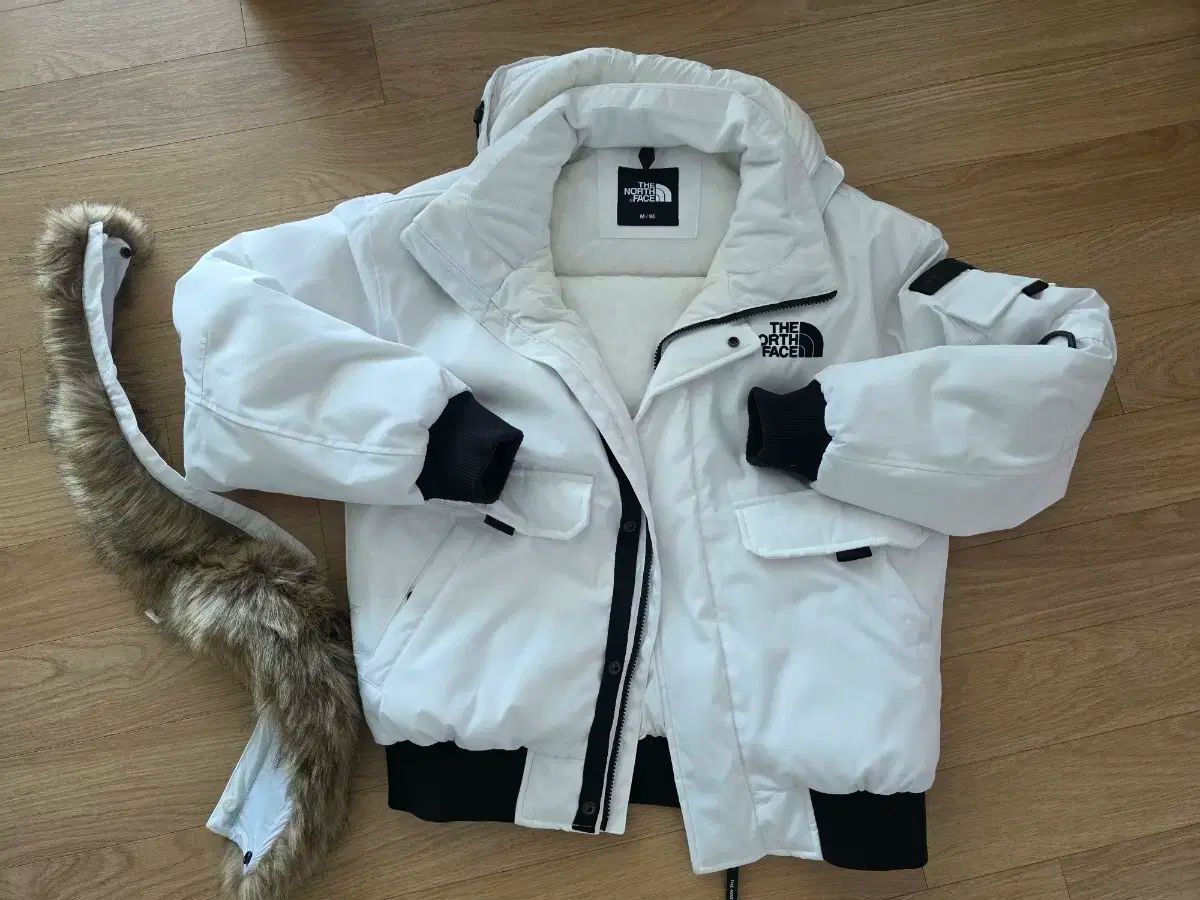 THE NORTH FACE ザノースフェイス 白 ダウン