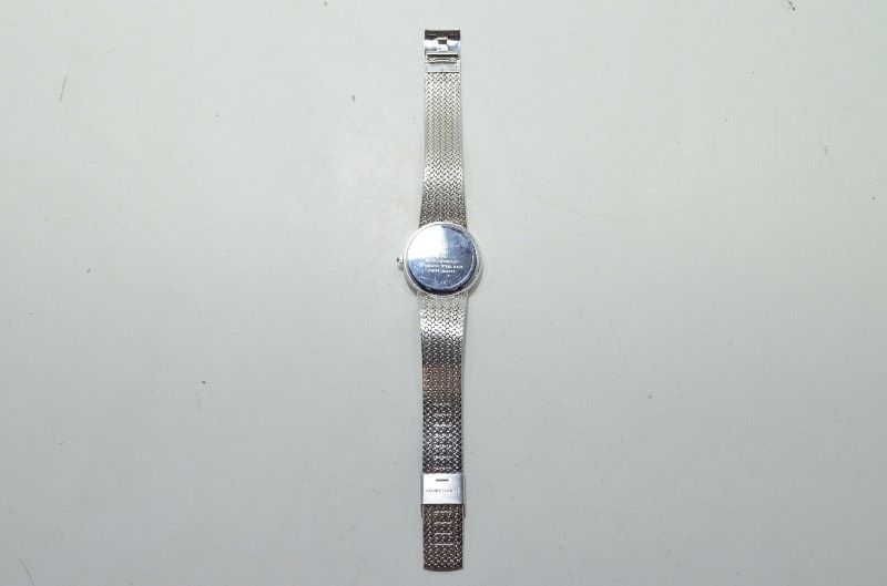 スイス製クォーツ