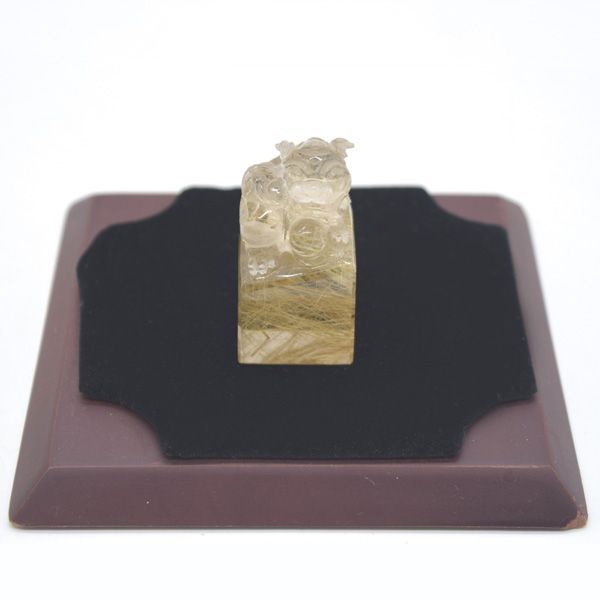 貔貅 ヒキュウ 金針水晶 ルチルクオーツ 正方形台座 天然石製 置物