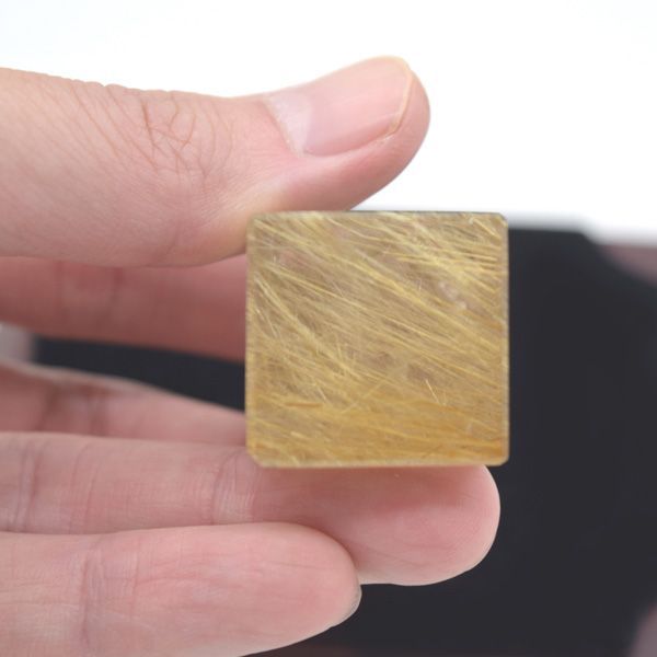 ルチルクオーツ 正方形台座