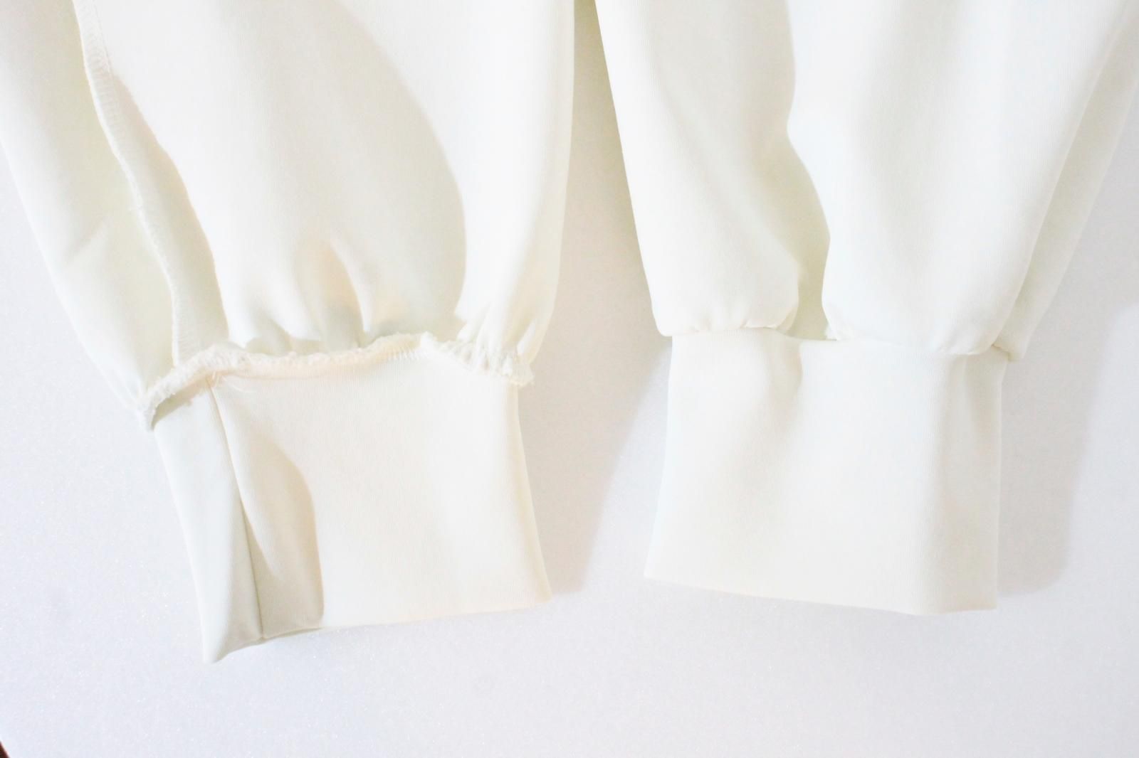 AW メルティーダンボールVネックトップス