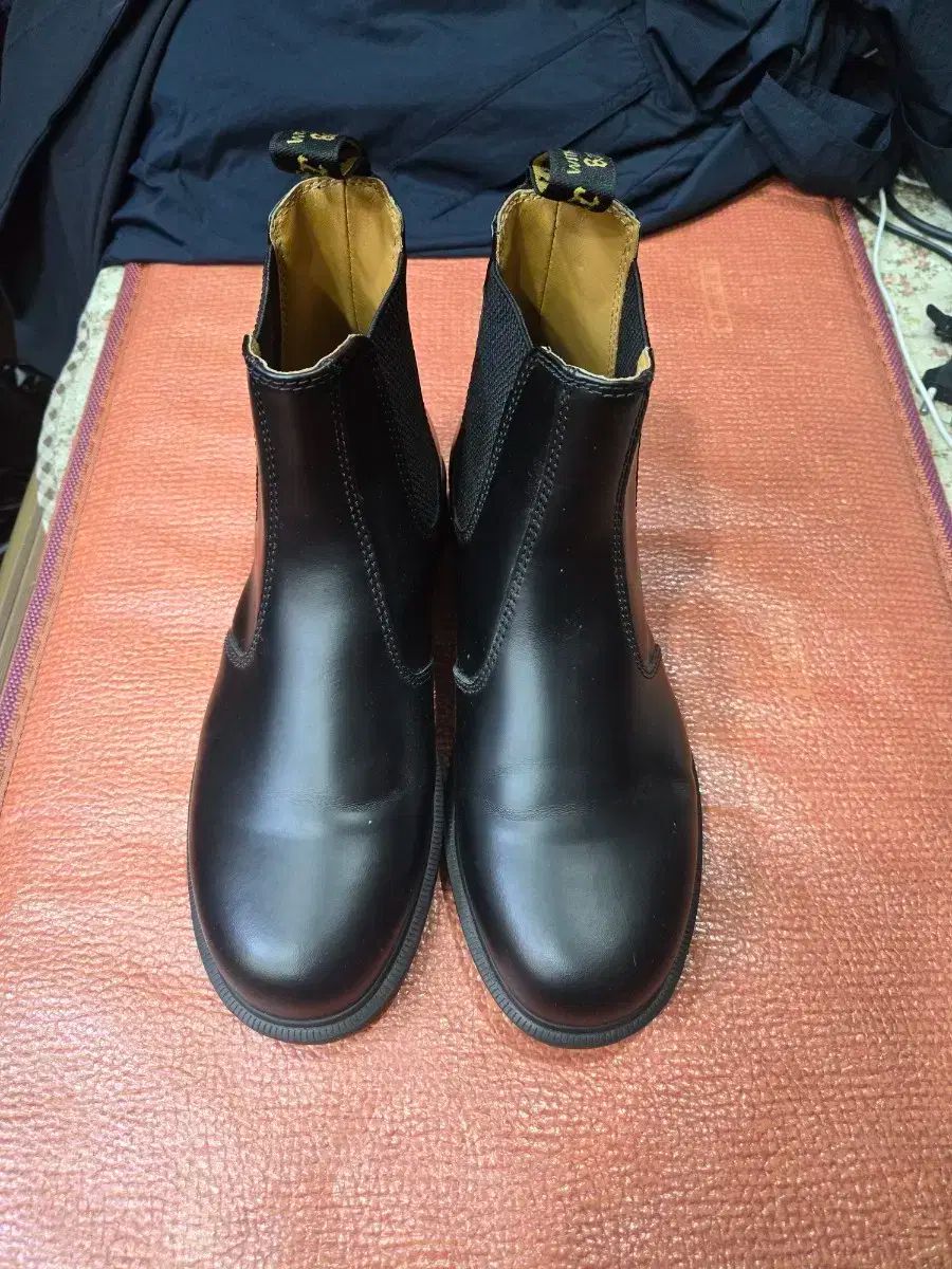 DR MARTENS ドクターマーチン ブラック チェルシー ブーツ
