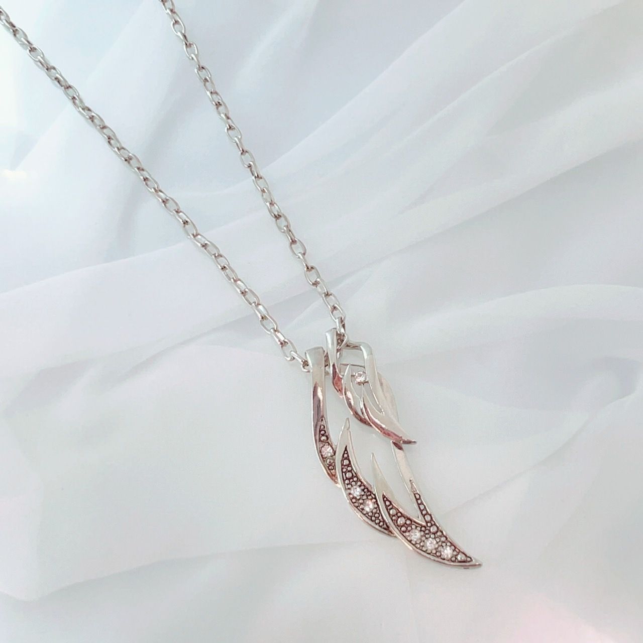 激安100％質量保証。 K340 自分史上最高の翼を手に入れる 認められる人になる マキシマムエール ウイングネックレス 開運 魔術師 N.Kelly 白魔術 マチュラダイヤモンド 印象操作 慕われる 愛される 尊敬 白魔術 羽根 モチーフ 魔除け 魔術 アクセサリー 男女兼用 賢い