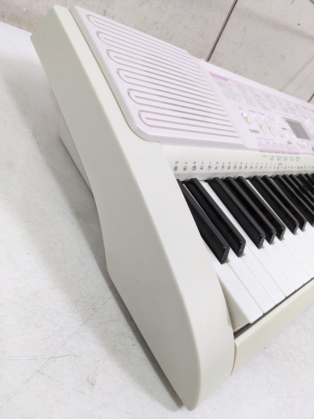 CASIO LK-113 61鍵 電子キーボード スタンド付きCASIO LK-113 電子 