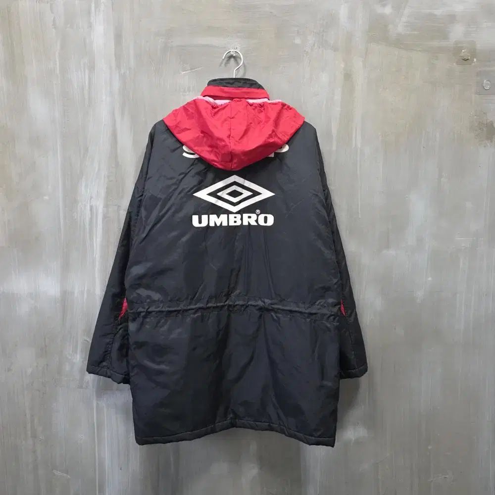 アンブロ マンチェスター・ユナイテッドFC ヴィンテージ ベンチコート