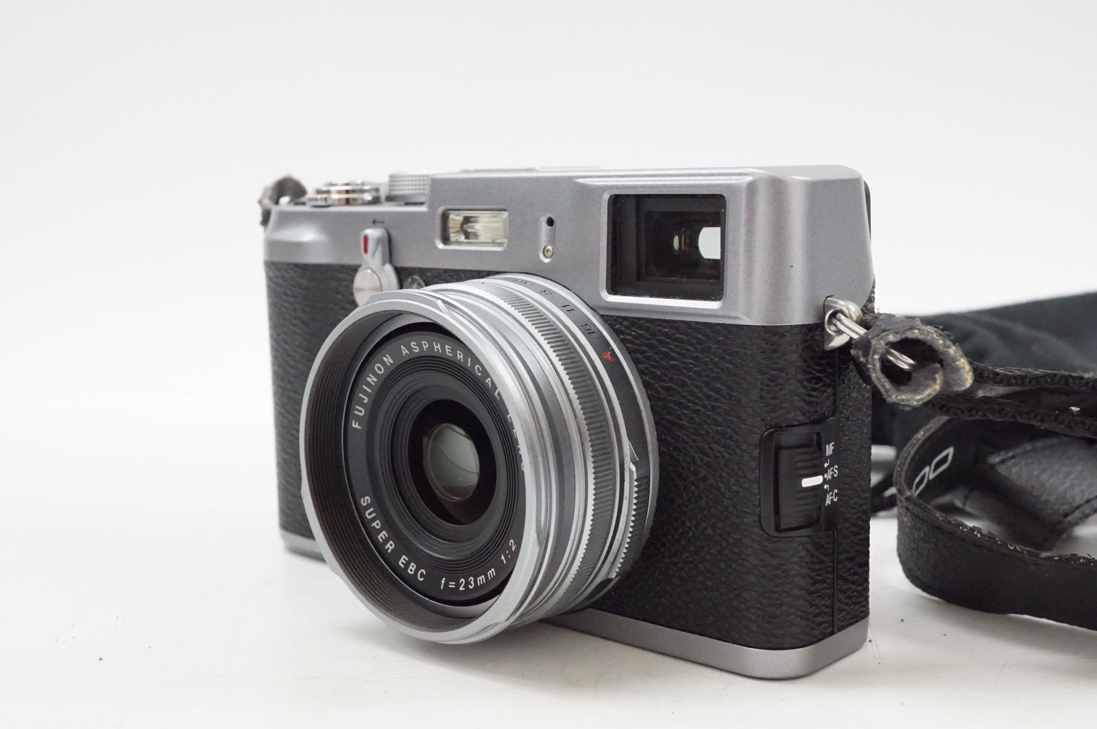 Y199310-1 富士フイルム FUJIFILM FinePix X100 コンパクトデジタルカメラ