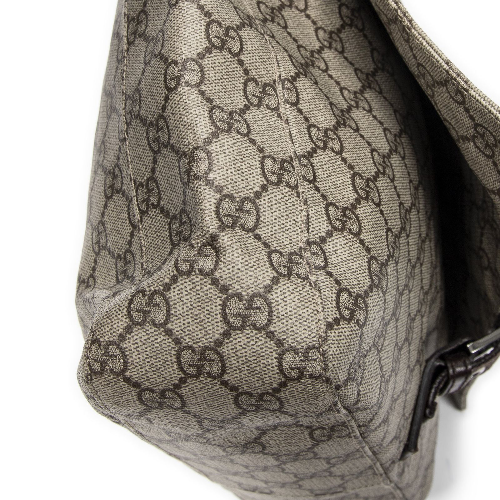 グッチバックルフラップメッセンジャーブラウン|ベージュスプリームPVCキャンバスA