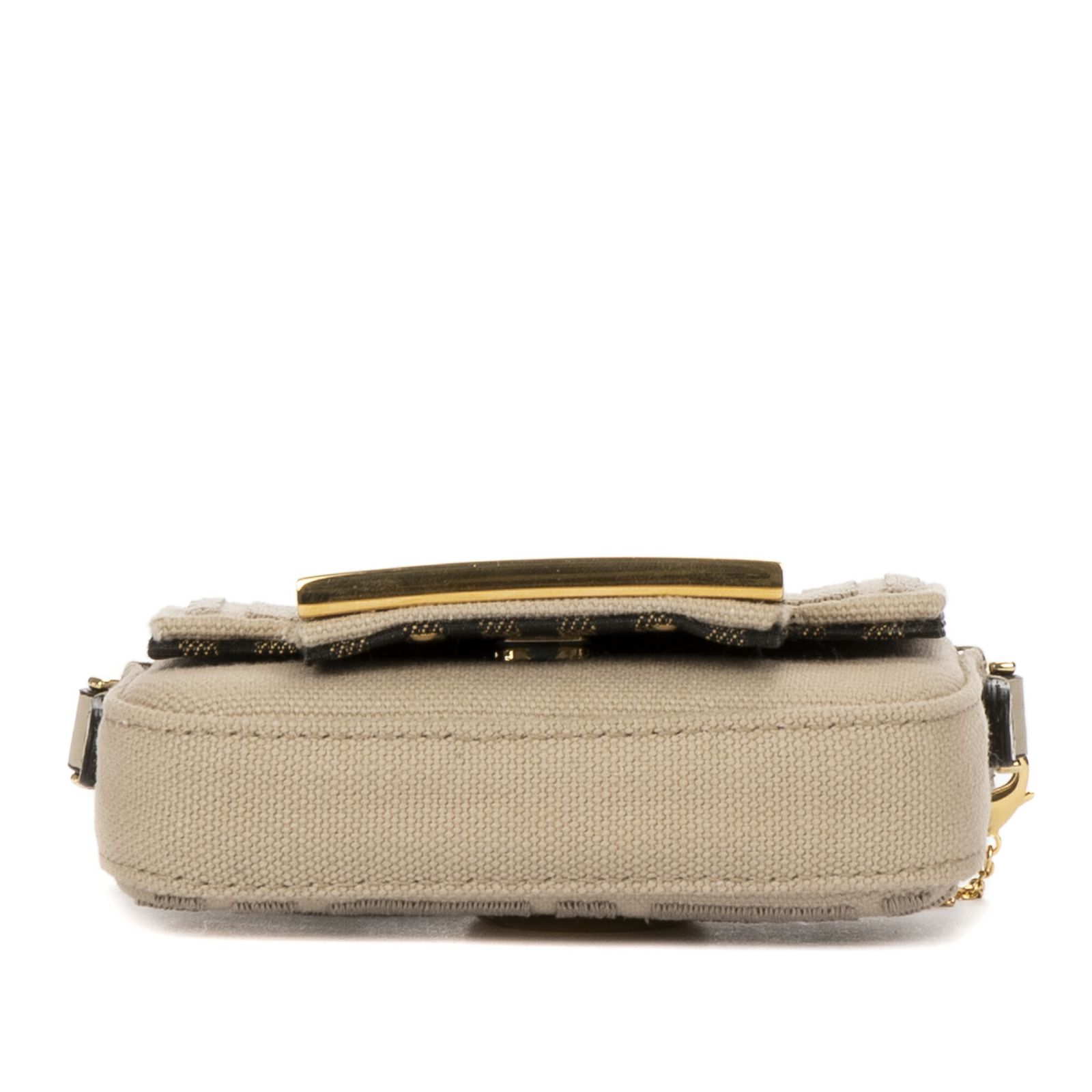 FENDI フェンディナノバゲットチャームベージュズッカエムブロイダーキャンバスN