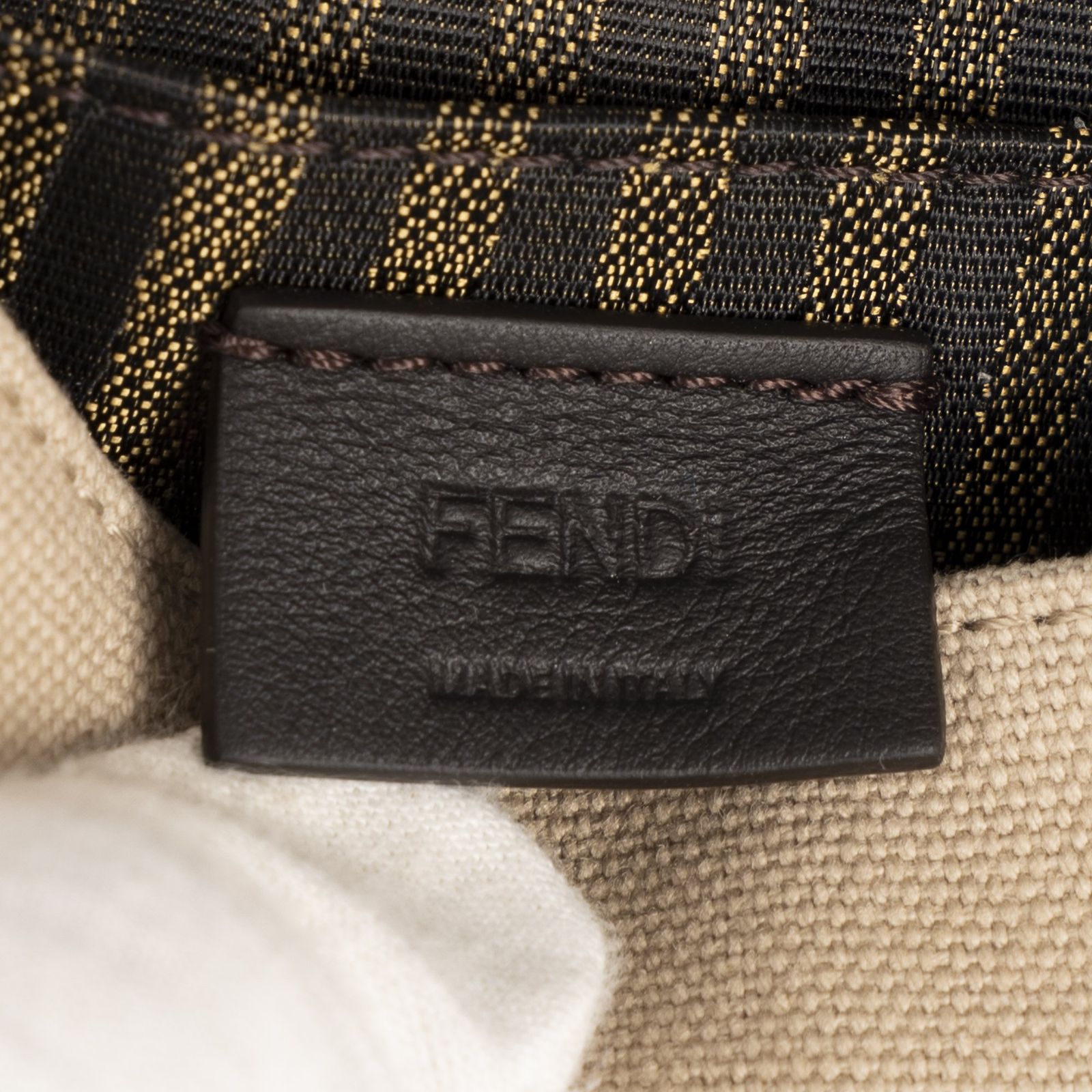 FENDI フェンディナノバゲットチャームベージュズッカエムブロイダーキャンバスN