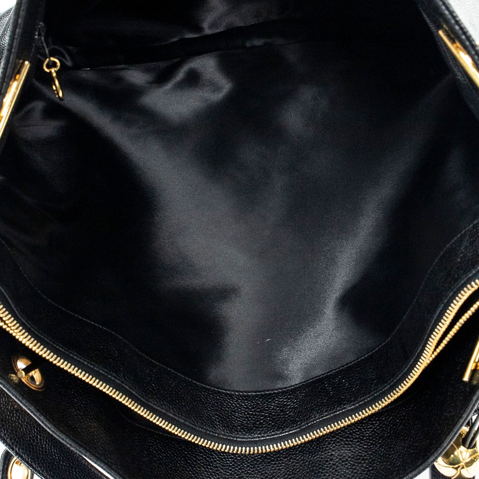 チェーントート黒キャビアレザーA