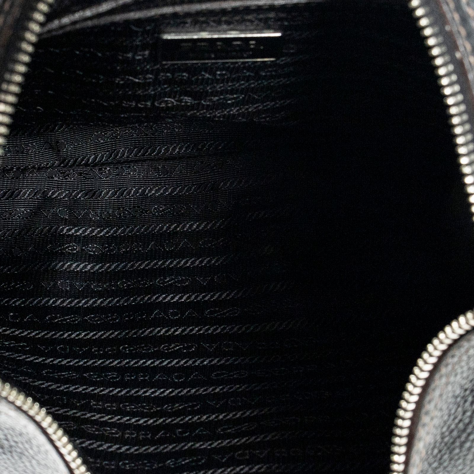 PRADA プラダラージジップホーボー黒グレインレザーA