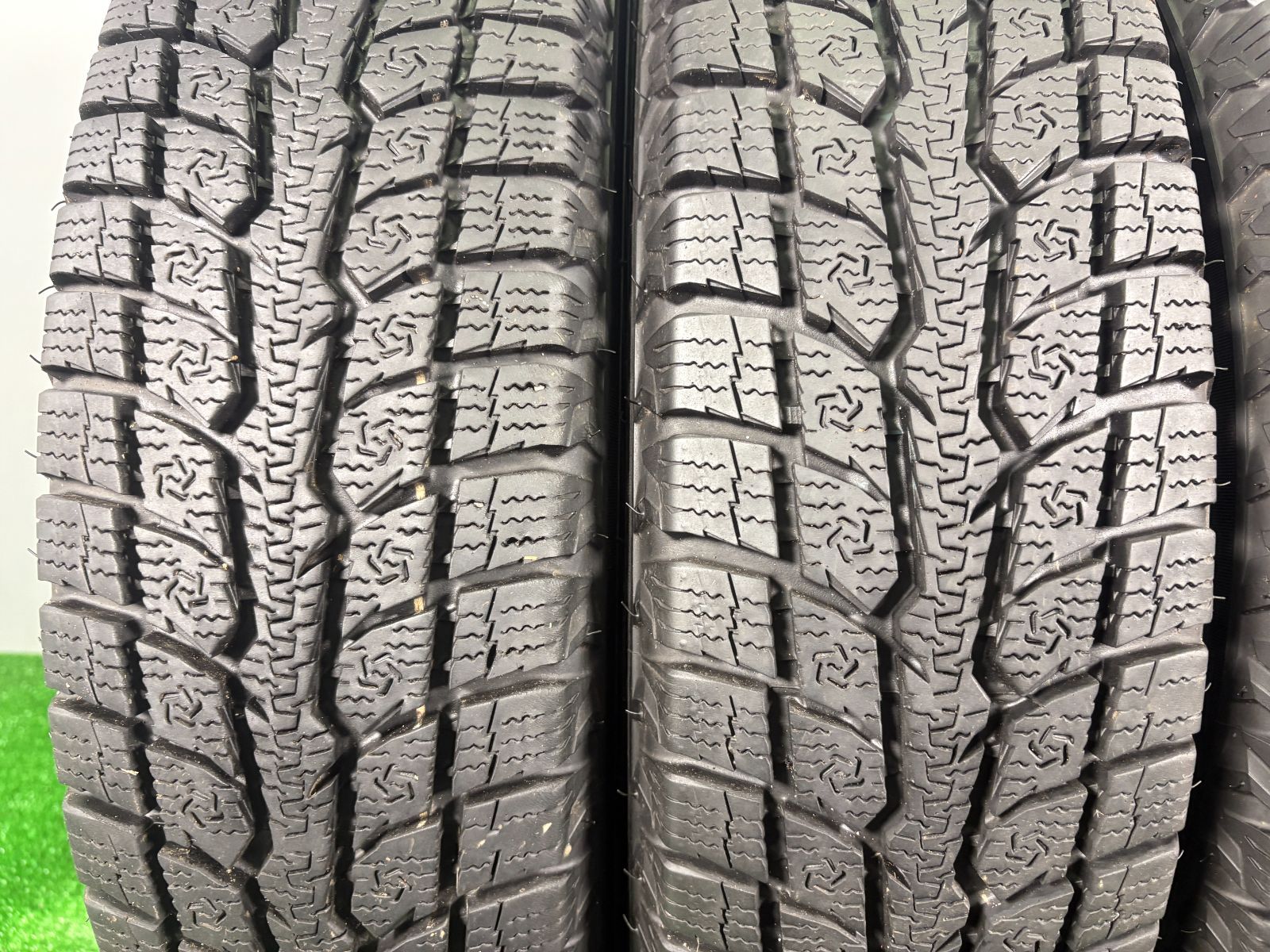 175 80 R 16 トーヨー GSI 6 SL 製 4本 冬 タイヤ スタッドレス TA 737 ジムニー