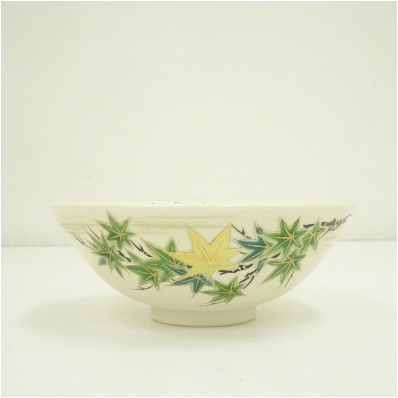 京焼 橋本紫雲造 色絵青楓文茶碗 共箱 茶道 抹茶 おしゃれ 抹茶茶碗 抹茶碗 和食器 レトロ 茶器 骨董 茶わん 茶会 茶の湯 春夏