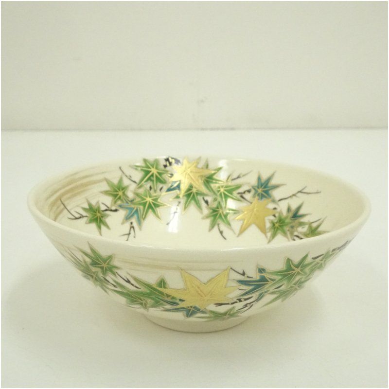 京焼 橋本紫雲造 色絵青楓文茶碗 共箱 茶道 抹茶 おしゃれ 抹茶茶碗 抹茶碗 和食器 レトロ 茶器 骨董 茶わん 茶会 茶の湯 5月 7月 春夏