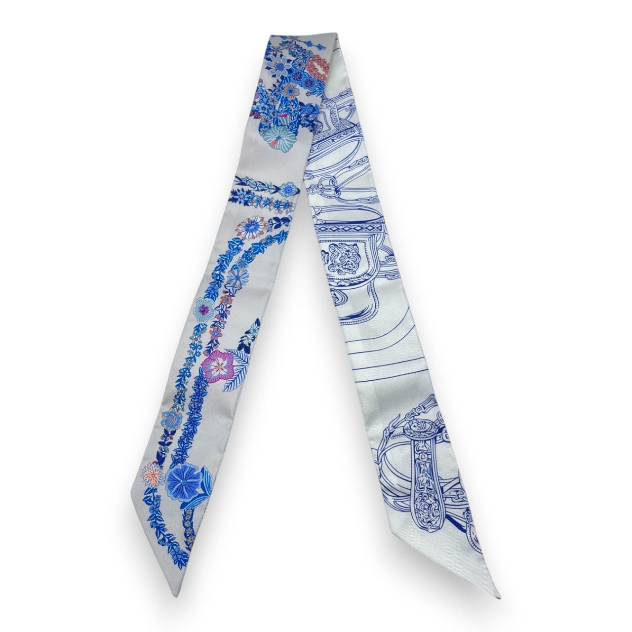 新品未使用　エルメス ツイリー パリジャンレシアン グリペール/ブルー エルメス ツイリー BRIDES DE GALA EN FLEURS グリペール/ブルージーン