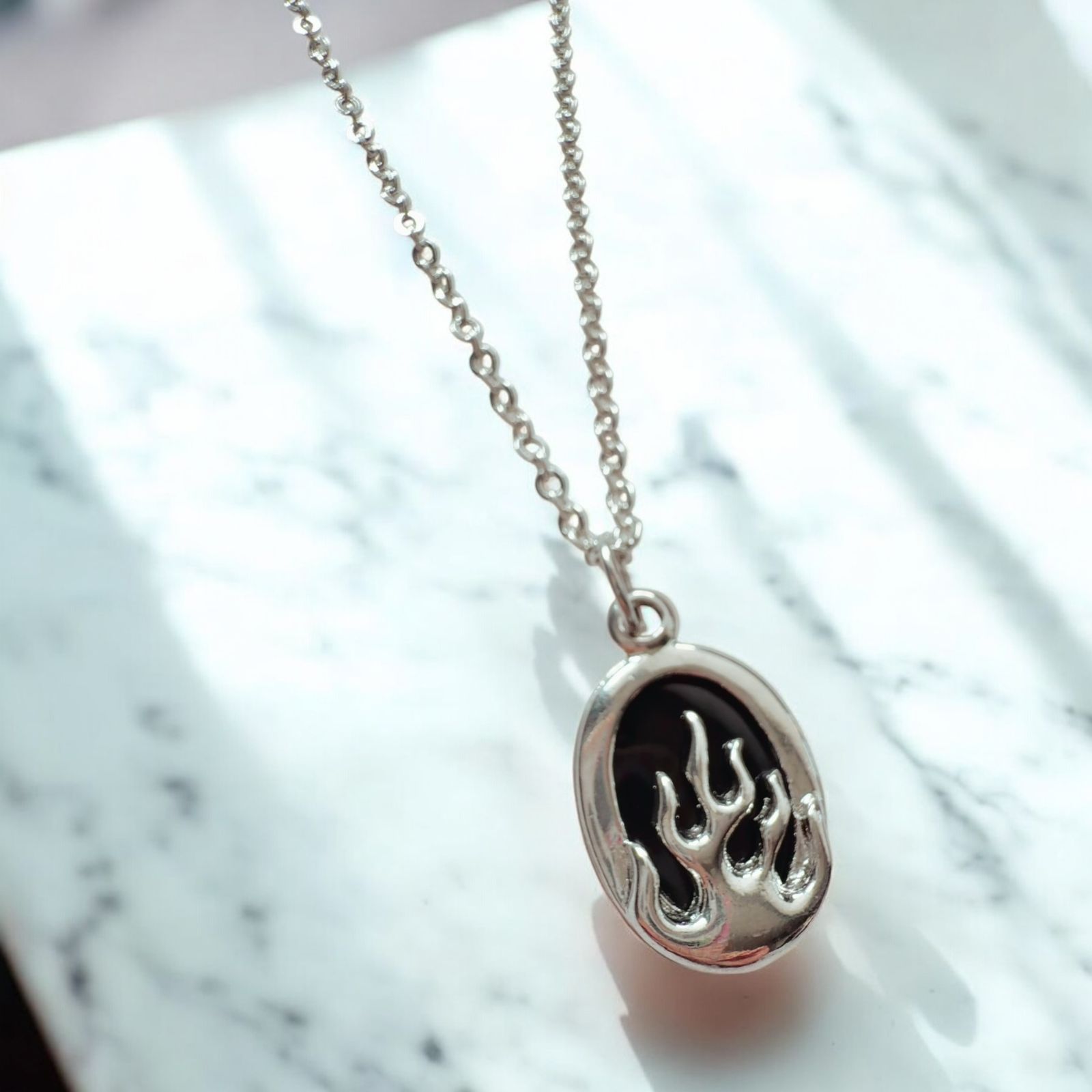 K557 アレスの愛 ーソレイユ エヴォリューションー 片思い成就 燃えるような恋心を爆誕させる恋愛成就 LOVE ファイヤー ブラック ネックレス N.Kelly モテる金運 おまじない 強力 財運 占い 開運 お守り 炎 男女兼用 ユニセックス men s