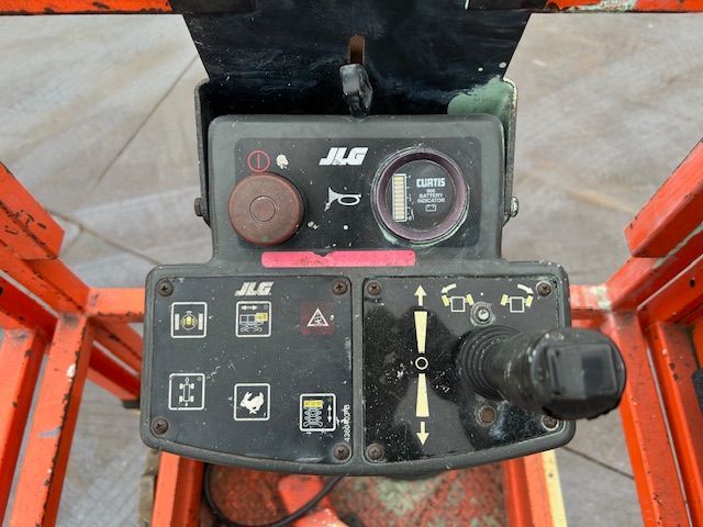  入庫点検済 JLG 高所作業車 1932 E その他 脚立 はしご 足場