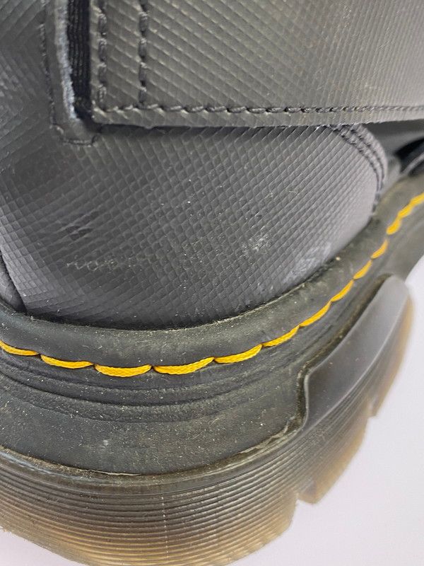 ドクターマーチン TRACT