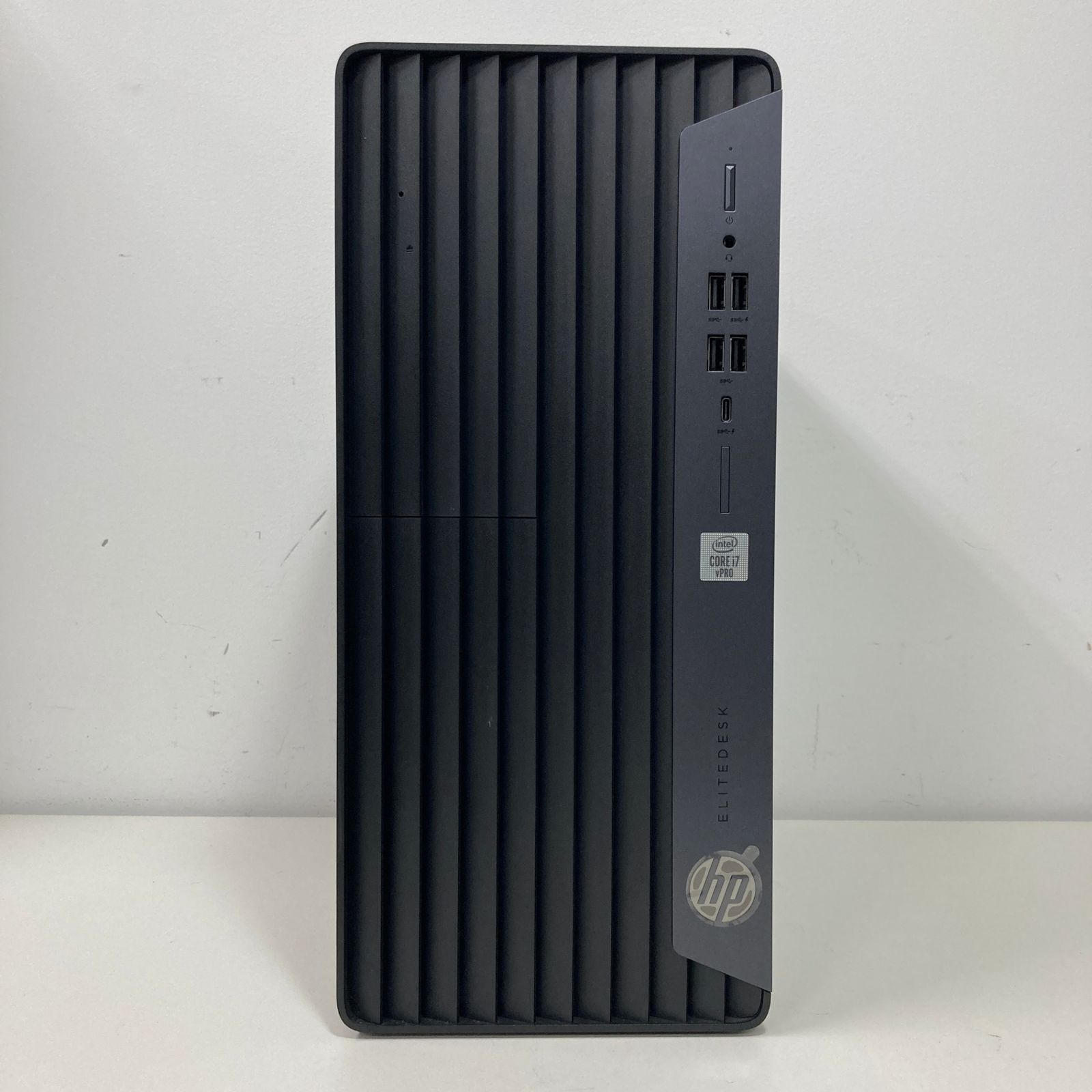 FUJITSU/デスクトップ/第6世代Core i7/メモリ8GB/8GB/WEBカメラ無/OS無