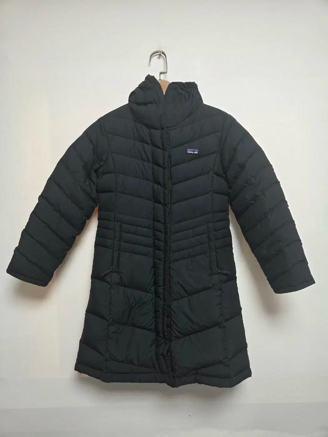 パタゴニア キッズ 女の子 ダウンジャケット ロング丈 ブラック M|10Y