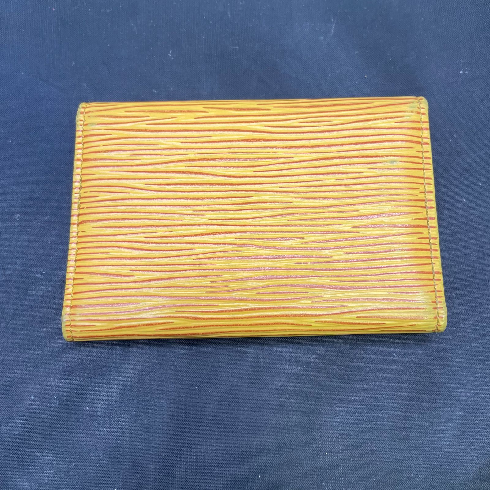 ルイヴィトン エピ ミュルティクレ6 B25110461