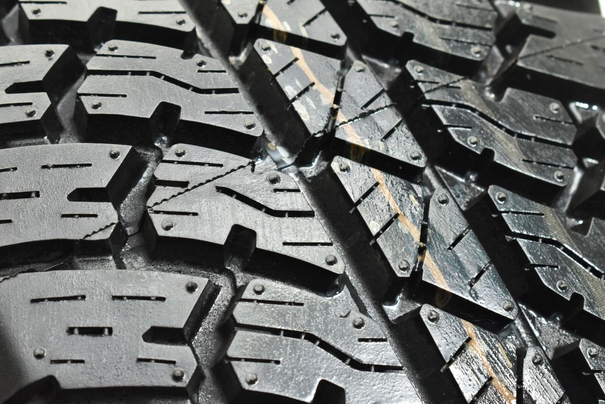  バリ溝 ジープ JL ラングラー アンリミテッドスポーツ 17 in 7 5 J 44 45 PCD 127 ブリヂストン デューラーA T RH S 245 75 R 17インチ タイヤ ホイールセット