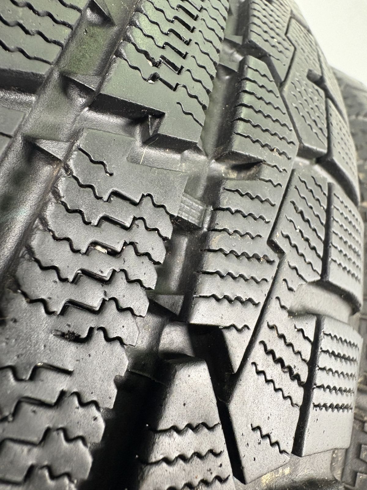  185 55 R 16 トーヨー GARIT GIZ 4本 冬 タイヤ スタッドレス TA 736 16インチ スタッドレス