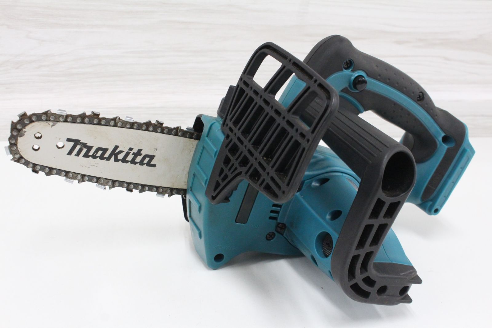 充電式チェーンソー