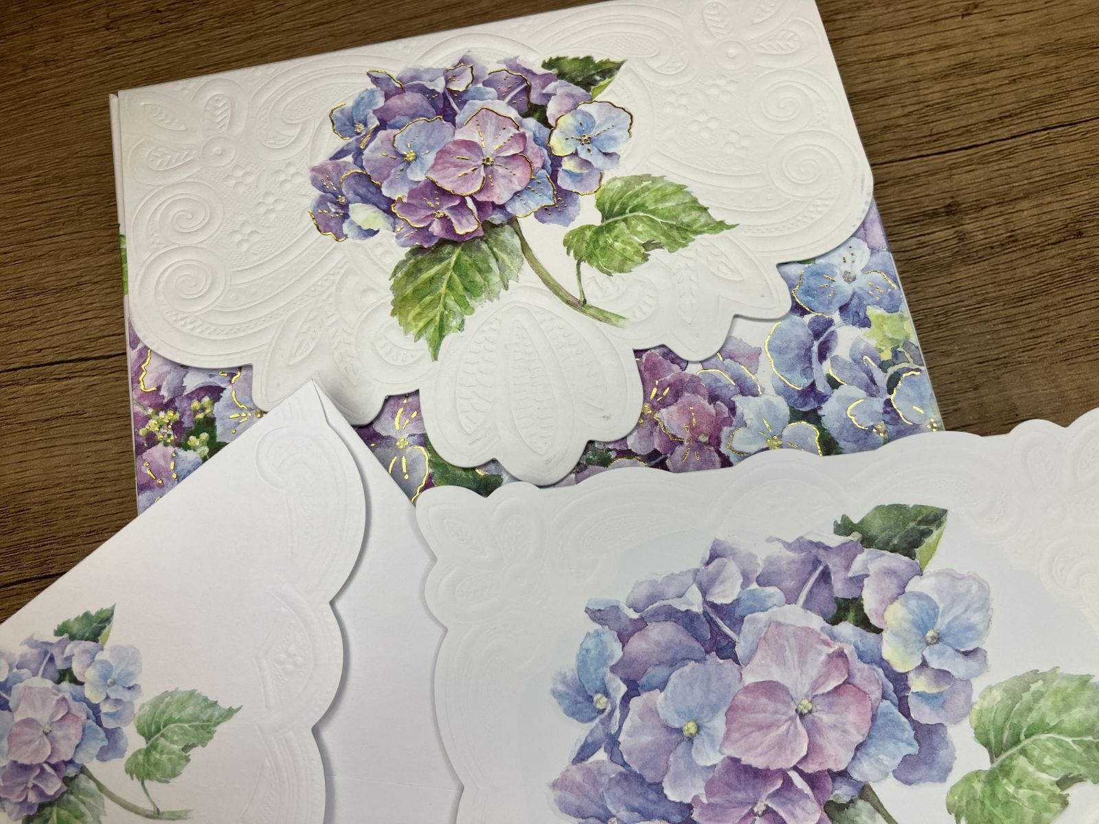 キャロルウィルソン　ペーパーボックス　あじさい　レア❗️アメリカ　エンボス加工 Carol Wilson BOX入りカード（10枚入り） Blue Hydrangea（青い